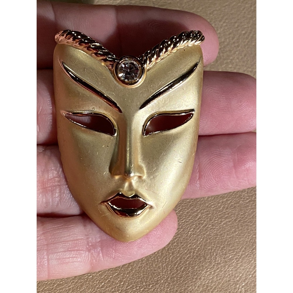 VNTG Gold Tone Drama Theater Masquerade Face Venetian Mask Brooch Pin Rhinestone